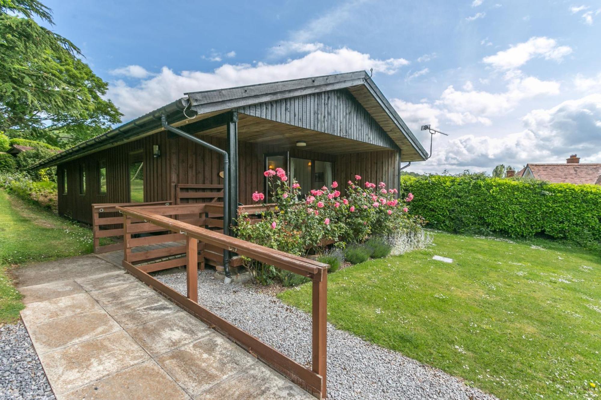 Laburnum Lodge Sleeps 6 Wheelchair Access Minehead Zewnętrze zdjęcie